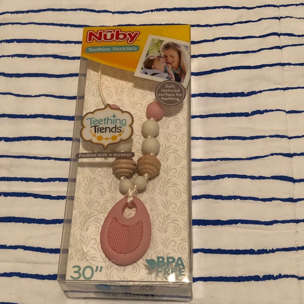 NIP Nuby Teething Necklace